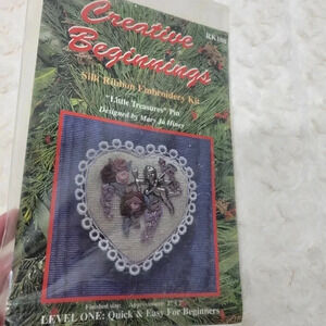 🌴3/$15🌴 Creative Beginnings Little Treasures Pin Embroidery Kit